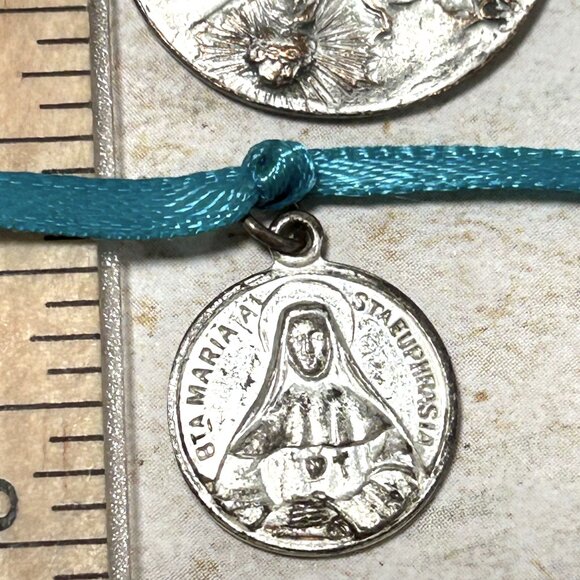Vintage Catholic Medals Lot Sacred Heart Jesus Mary of Saint Euphrasia Fatima - Picture 9 of 12